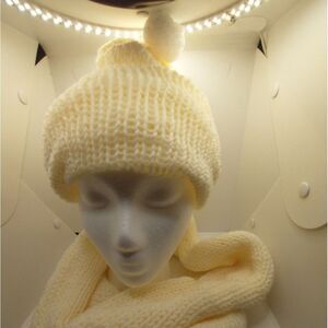 Hand Crafted Knit Unisex Hat and Scarve vory Winter Wrap Infinity Cowl